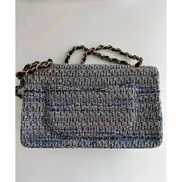 Chanel medium size blue tweed double flap bag - Picture 3 of 11